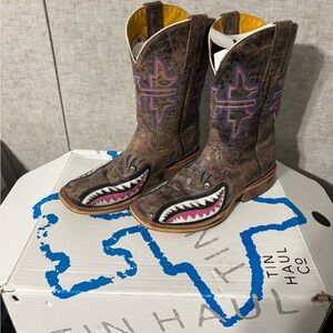 Tin Haul Women's Brown and Pink Western Boots